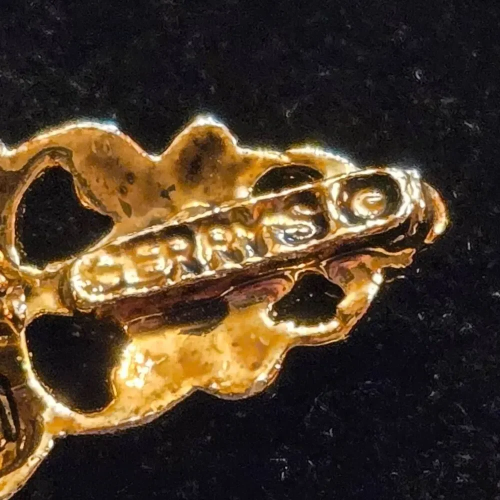 Gerry's Gold Fillagree Bar Pin with Red center stone and 2 pearls Brooch